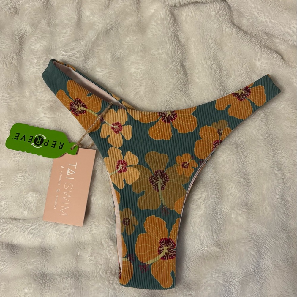 TAI Swim Emma Bottom